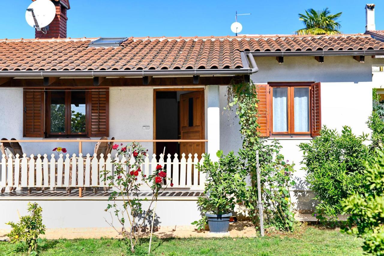 Adriatico Bungalow Poreč Exterior foto